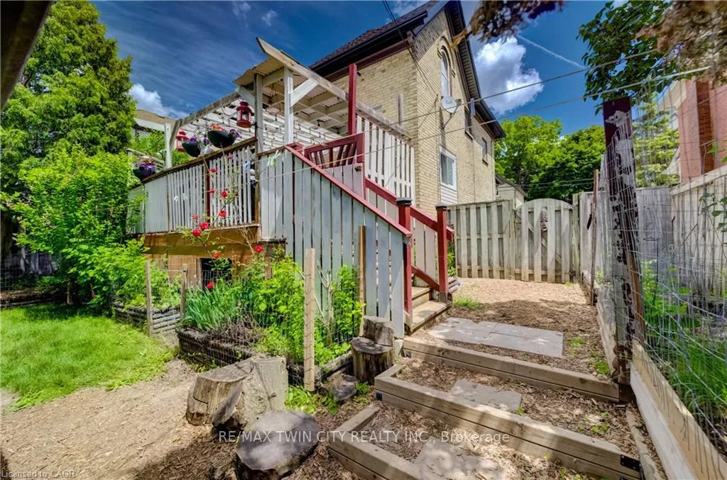Photo 35 of 51 Irvin Street, Kitchener — HOMEH