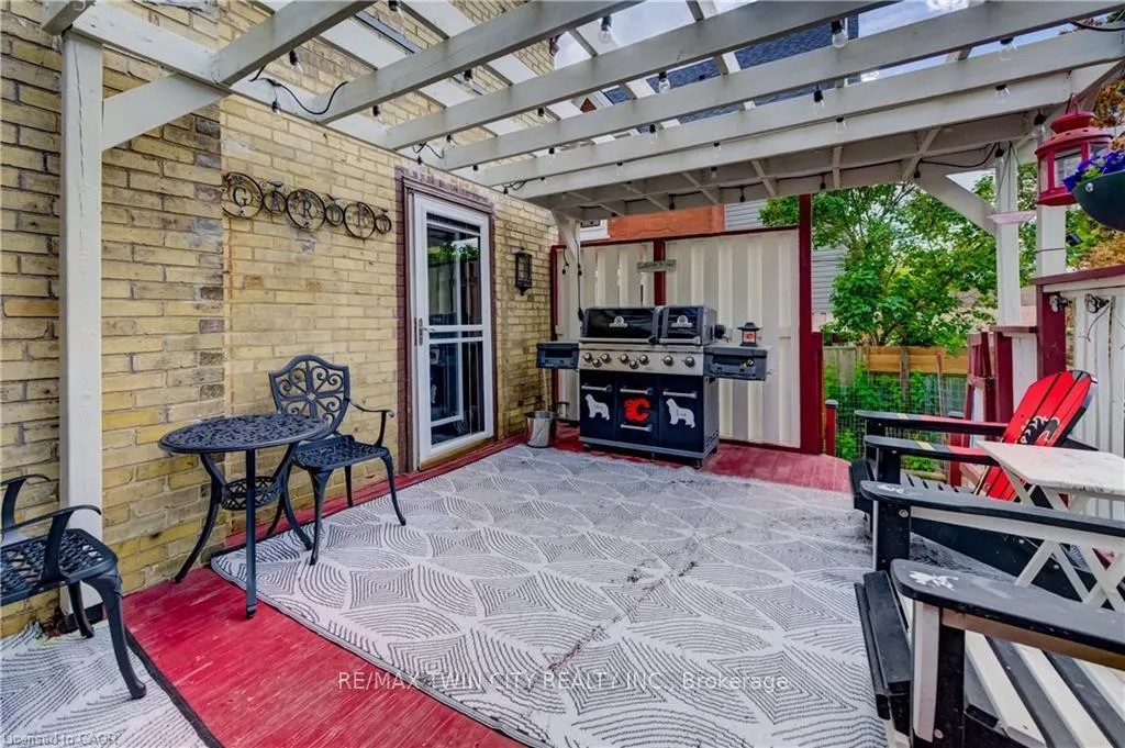 Photo 39 of 51 Irvin Street, Kitchener — HOMEH