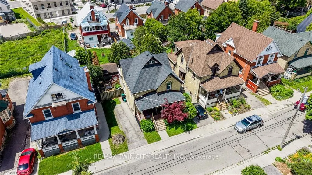 Photo 41 of 51 Irvin Street, Kitchener — HOMEH