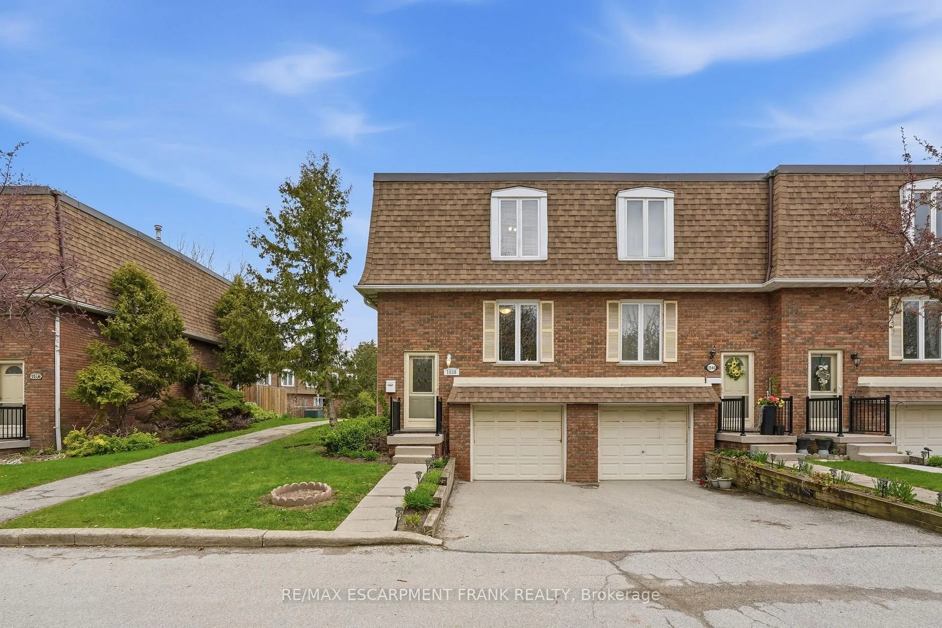 Photo 1 of 1538 Westminster Place, Burlington, Mountainside — HOMEH