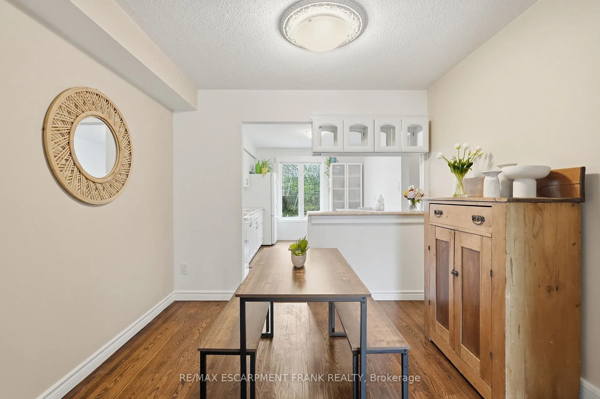 Photo 14 of 1538 Westminster Place, Burlington, Mountainside — HOMEH