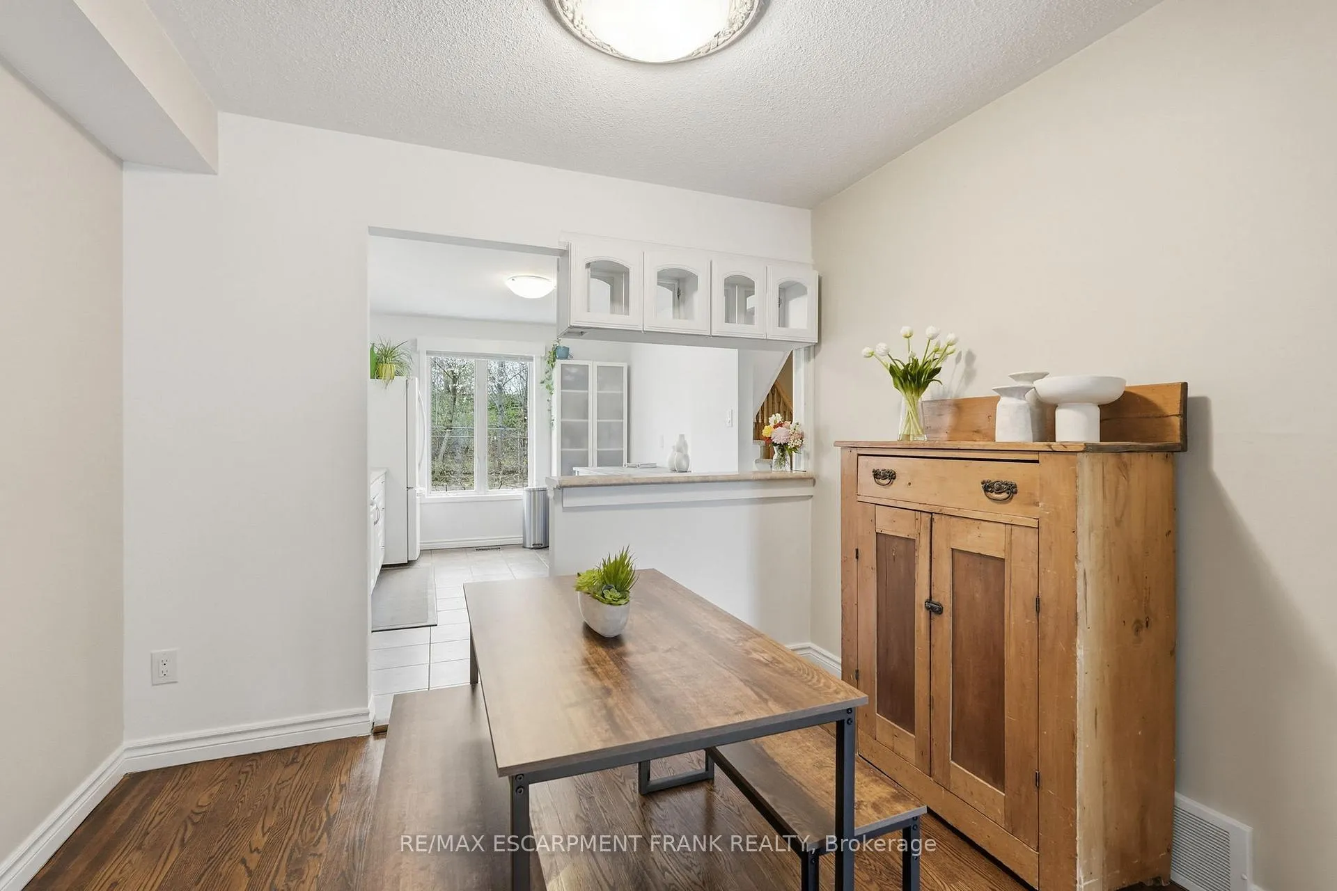 Photo 15 of 1538 Westminster Place, Burlington, Mountainside — HOMEH