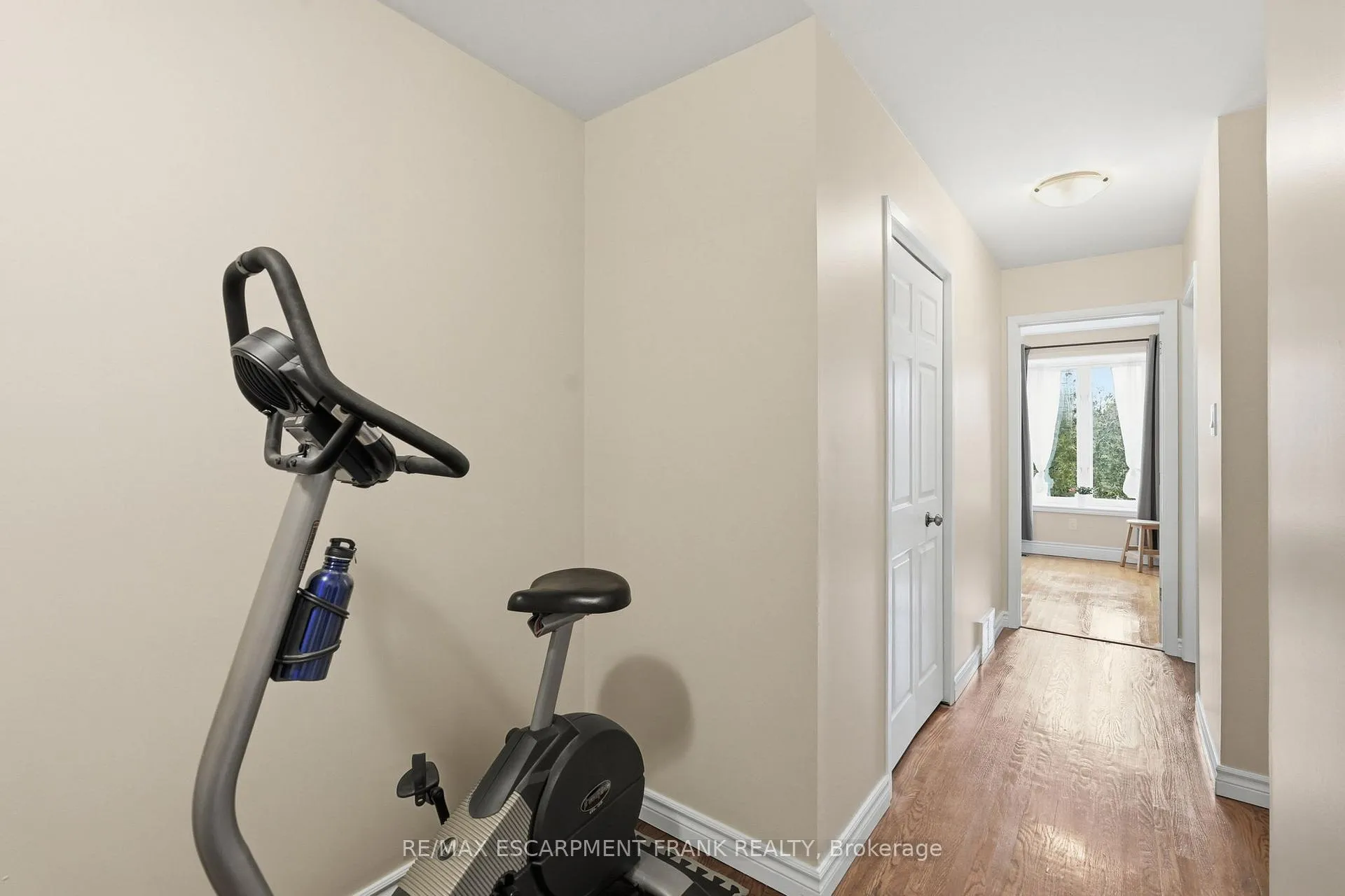 Photo 25 of 1538 Westminster Place, Burlington, Mountainside — HOMEH