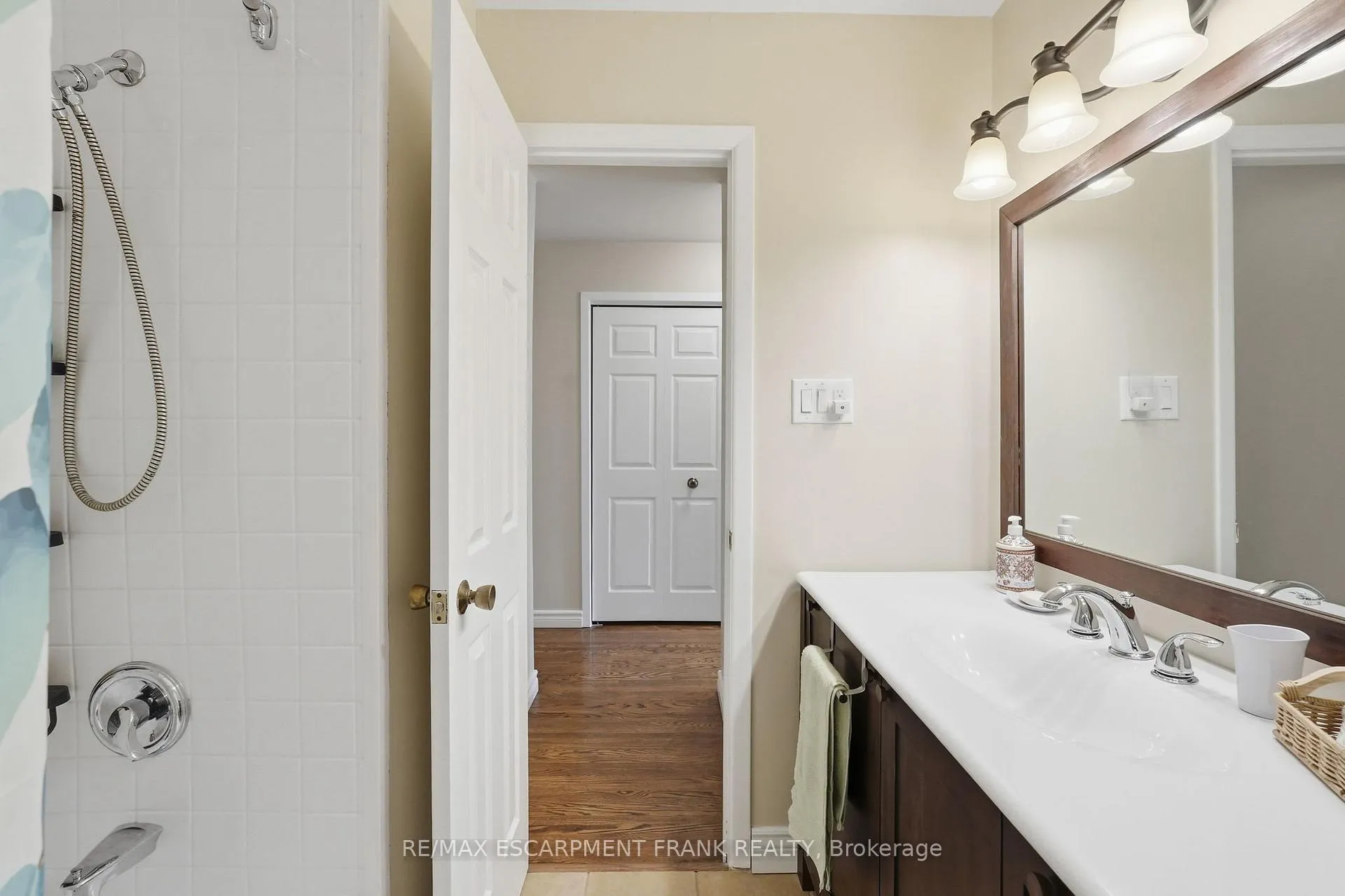 Photo 27 of 1538 Westminster Place, Burlington, Mountainside — HOMEH