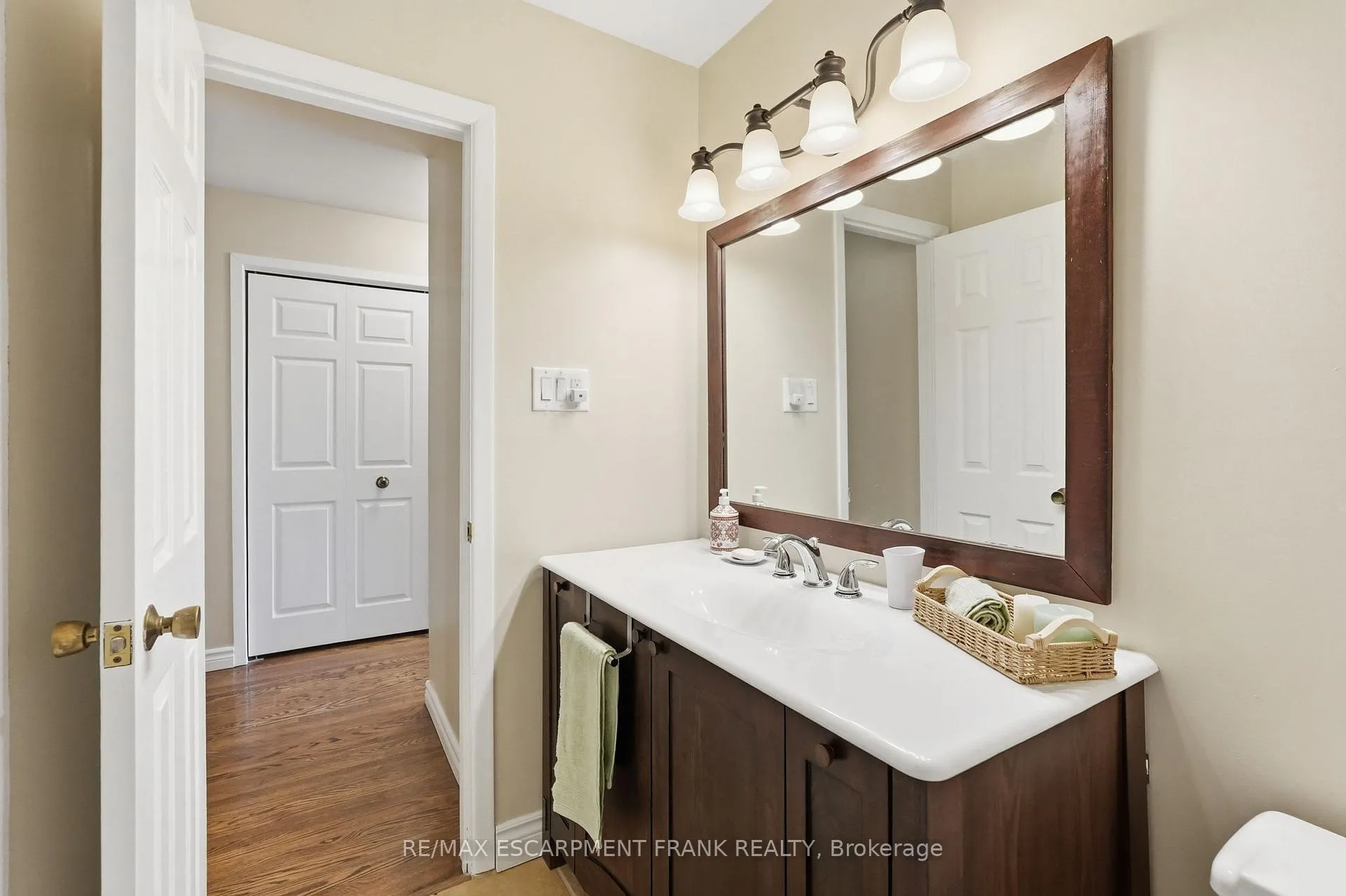 Photo 28 of 1538 Westminster Place, Burlington, Mountainside — HOMEH
