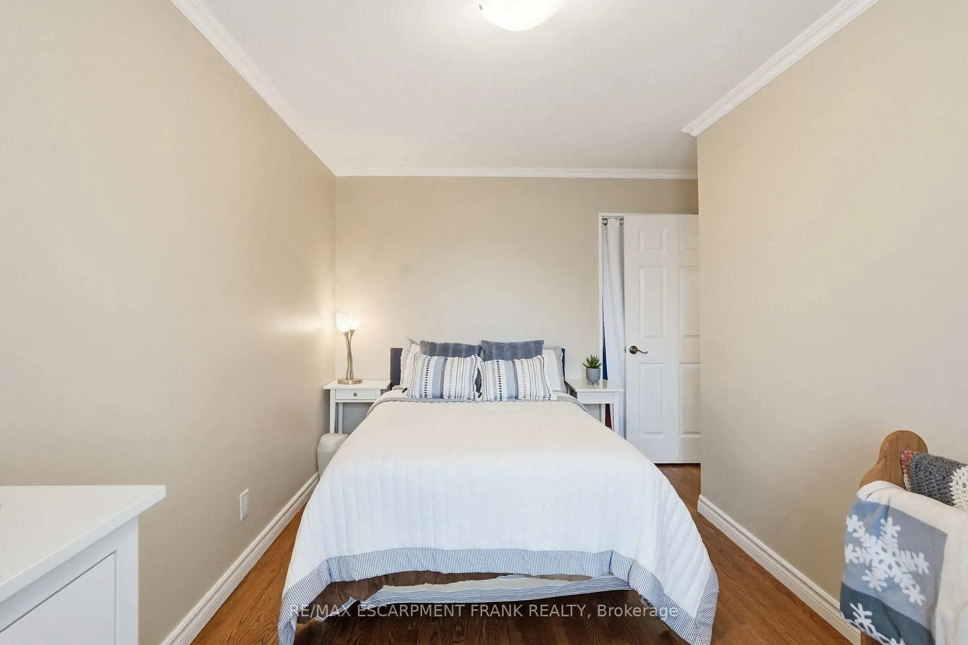 Photo 31 of 1538 Westminster Place, Burlington, Mountainside — HOMEH