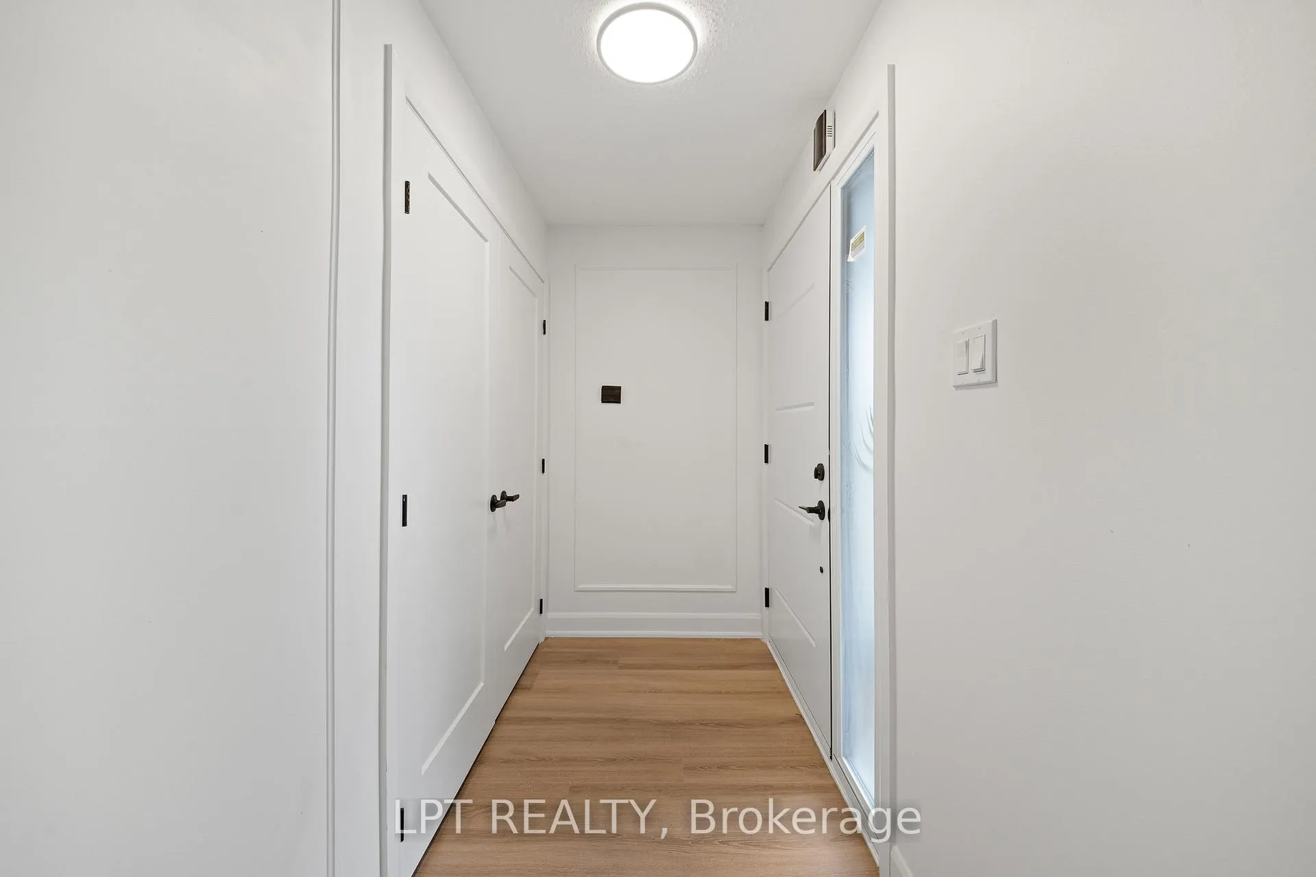 Photo 3 of 19 Moorcroft Road, Ottawa, Briargreen — HOMEH