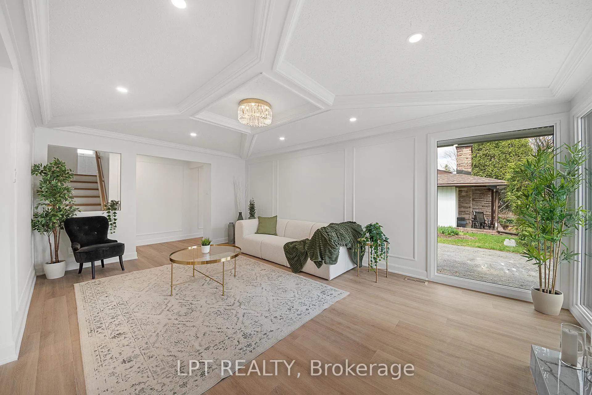 Photo 9 of 19 Moorcroft Road, Ottawa, Briargreen — HOMEH
