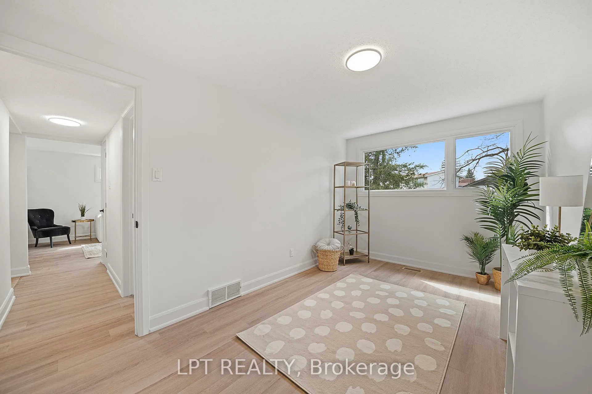 Photo 39 of 19 Moorcroft Road, Ottawa, Briargreen — HOMEH