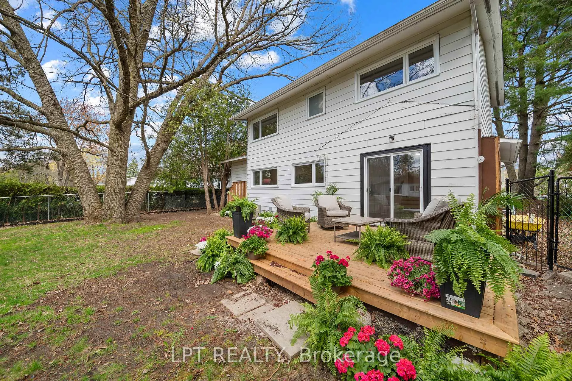 Photo 47 of 19 Moorcroft Road, Ottawa, Briargreen — HOMEH