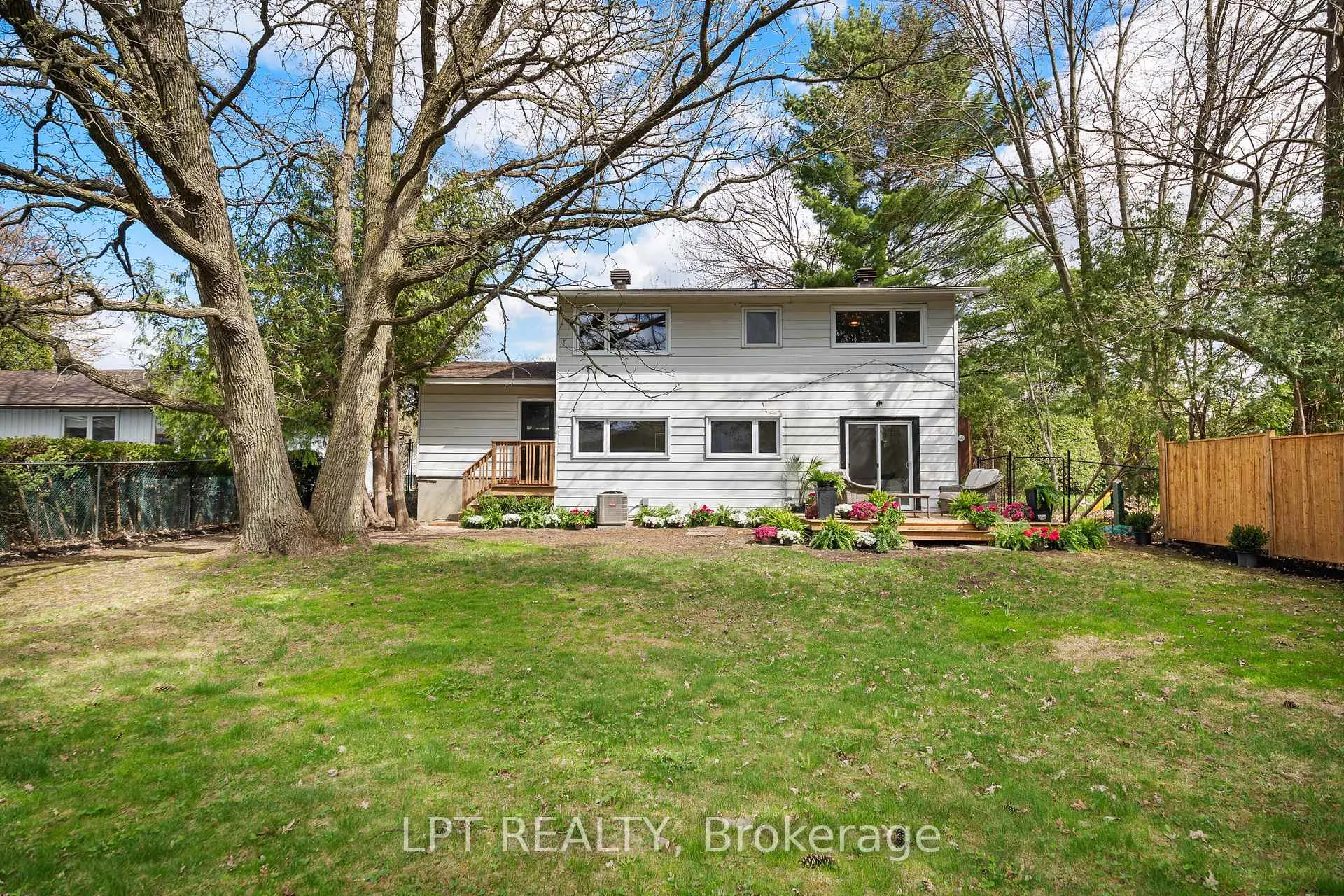 Photo 49 of 19 Moorcroft Road, Ottawa, Briargreen — HOMEH