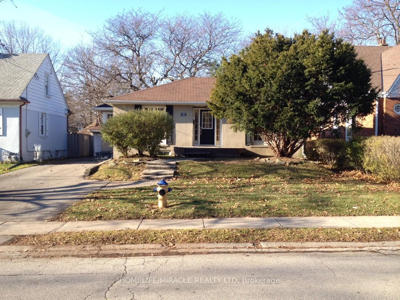 Photo 1 of 40 Thirty Seventh Street, Etobicoke, Long Branch — HOMEH