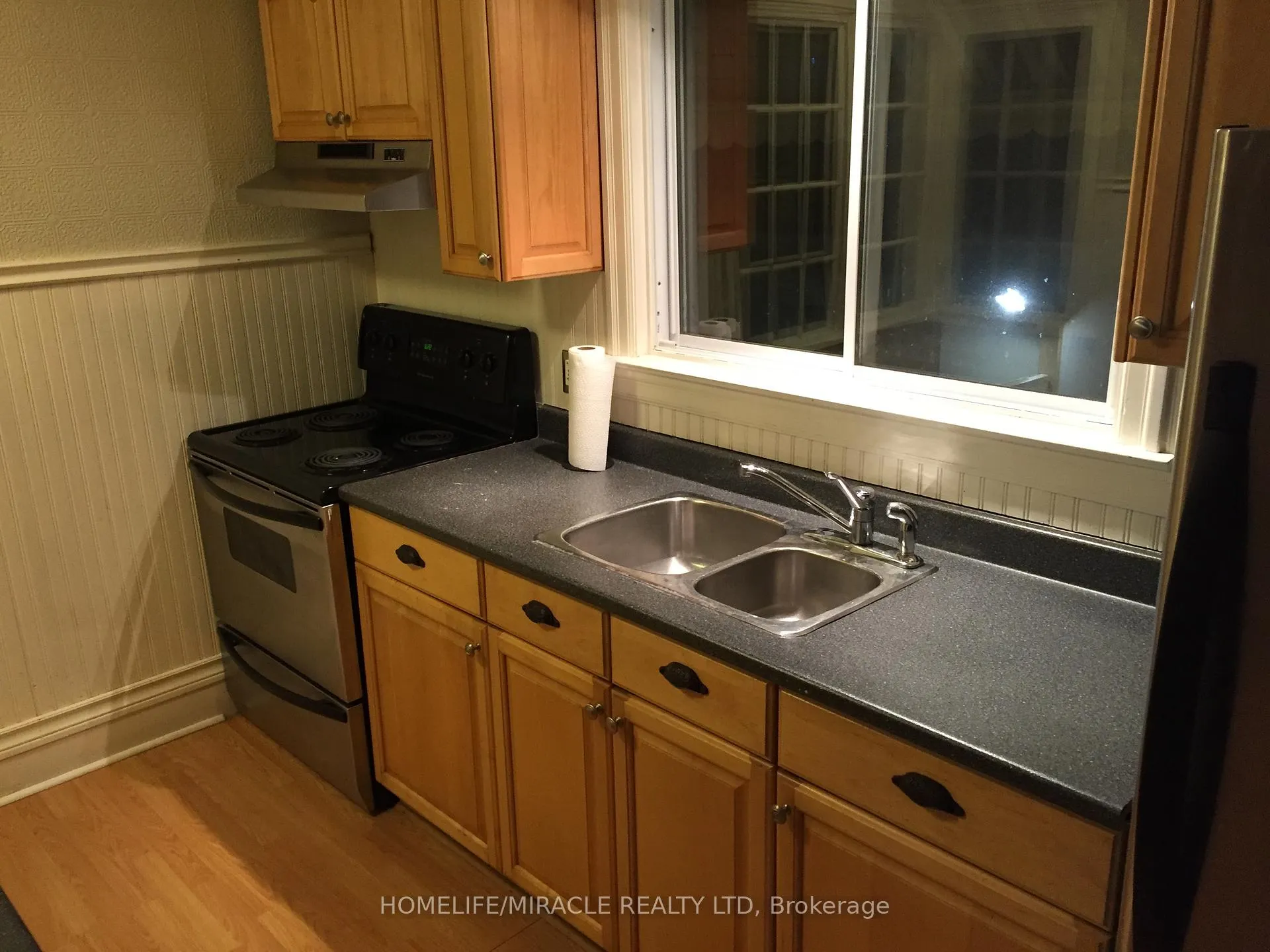 Photo 6 of 40 Thirty Seventh Street, Etobicoke, Long Branch — HOMEH
