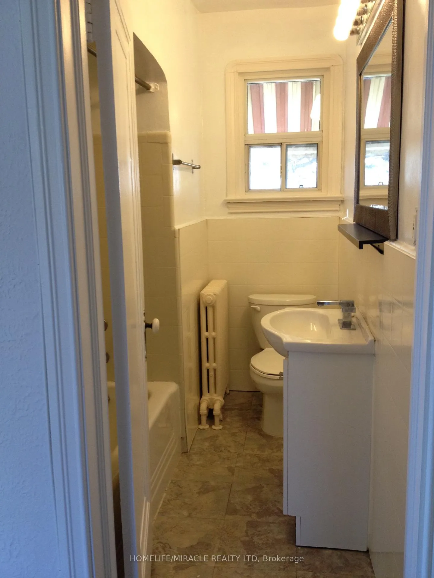 Photo 8 of 40 Thirty Seventh Street, Etobicoke, Long Branch — HOMEH
