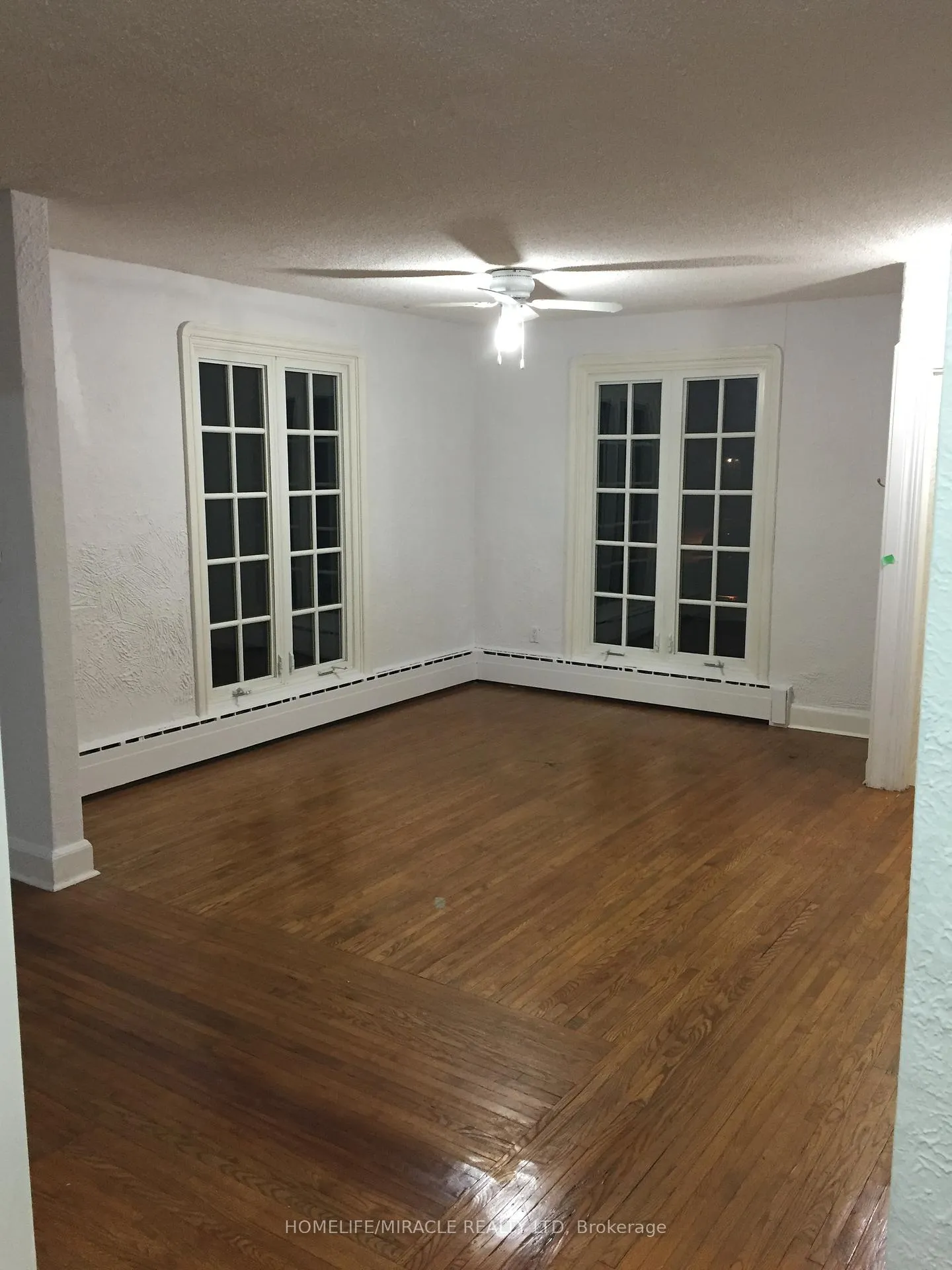 Photo 9 of 40 Thirty Seventh Street, Etobicoke, Long Branch — HOMEH