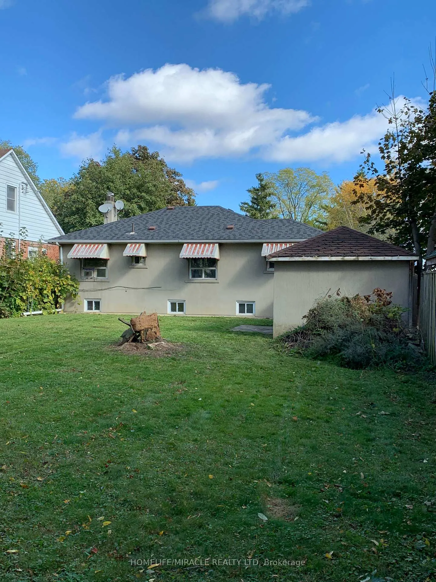 Photo 25 of 40 Thirty Seventh Street, Etobicoke, Long Branch — HOMEH