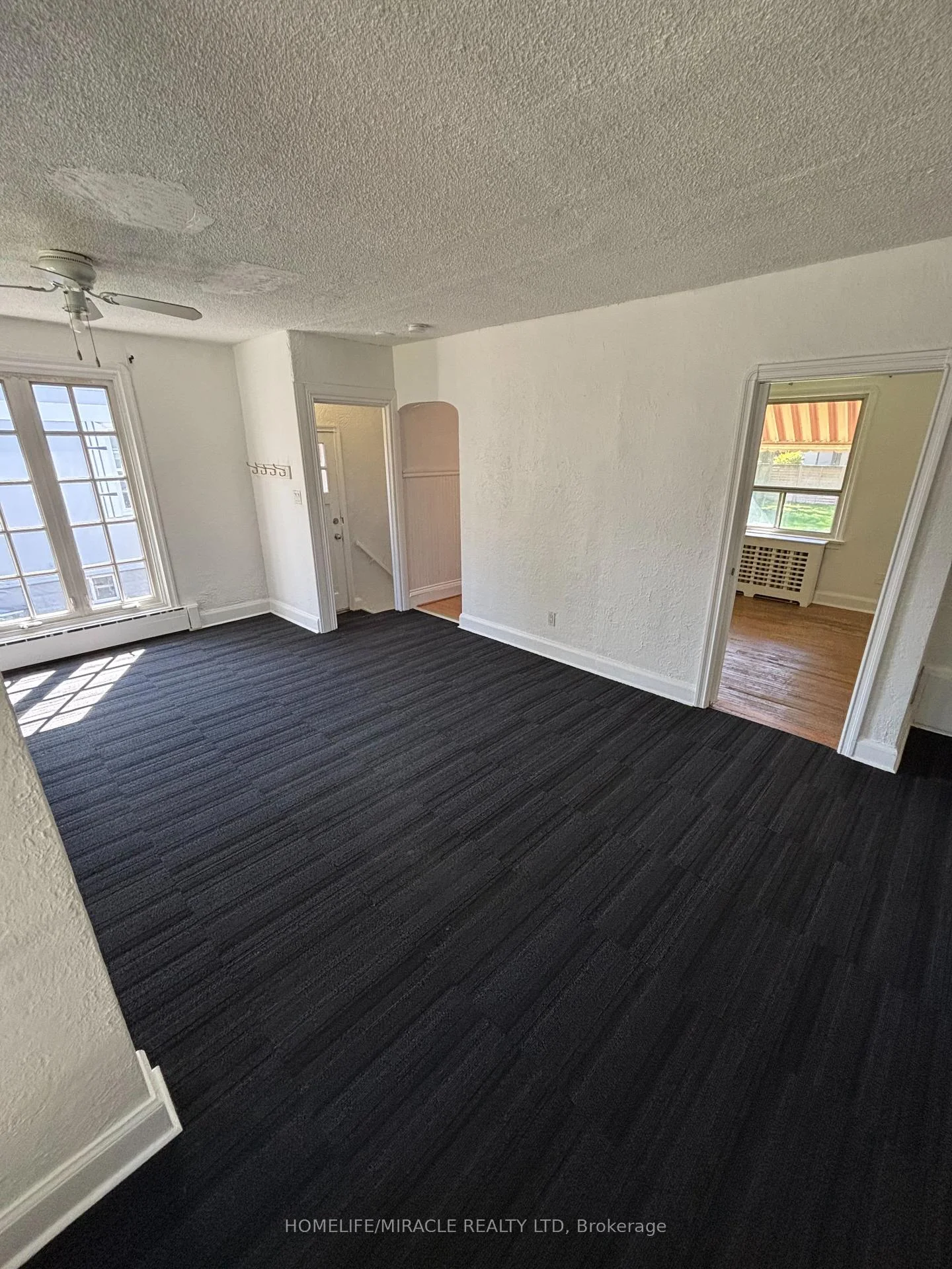 Photo 17 of 40 Thirty Seventh Street, Etobicoke, Long Branch — HOMEH