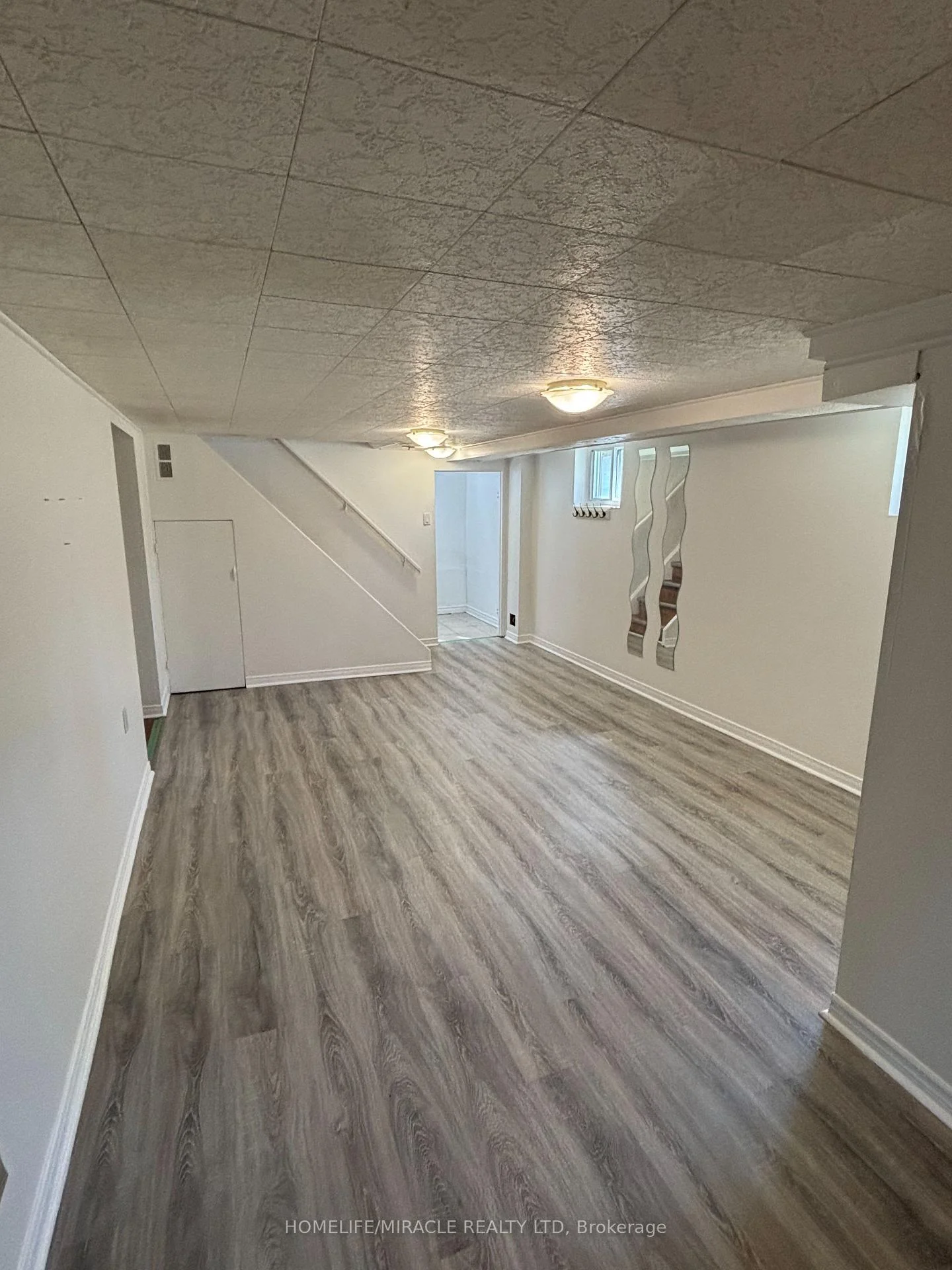 Photo 20 of 40 Thirty Seventh Street, Etobicoke, Long Branch — HOMEH