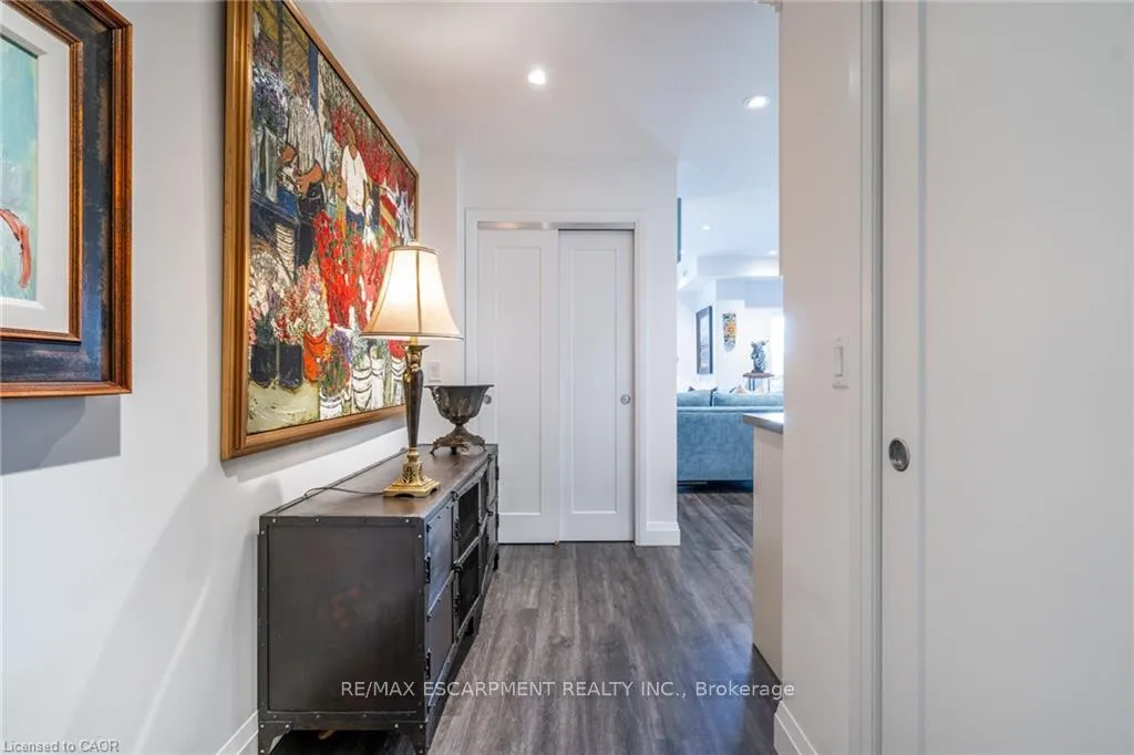 Photo 8 of Unit 213, 30 Hamilton Street S, Hamilton, Waterdown — HOMEH