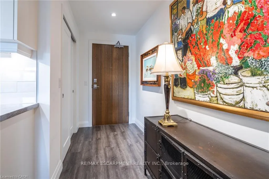Photo 9 of Unit 213, 30 Hamilton Street S, Hamilton, Waterdown — HOMEH