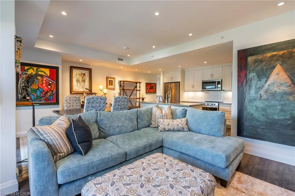 Photo 12 of Unit 213, 30 Hamilton Street S, Hamilton, Waterdown — HOMEH