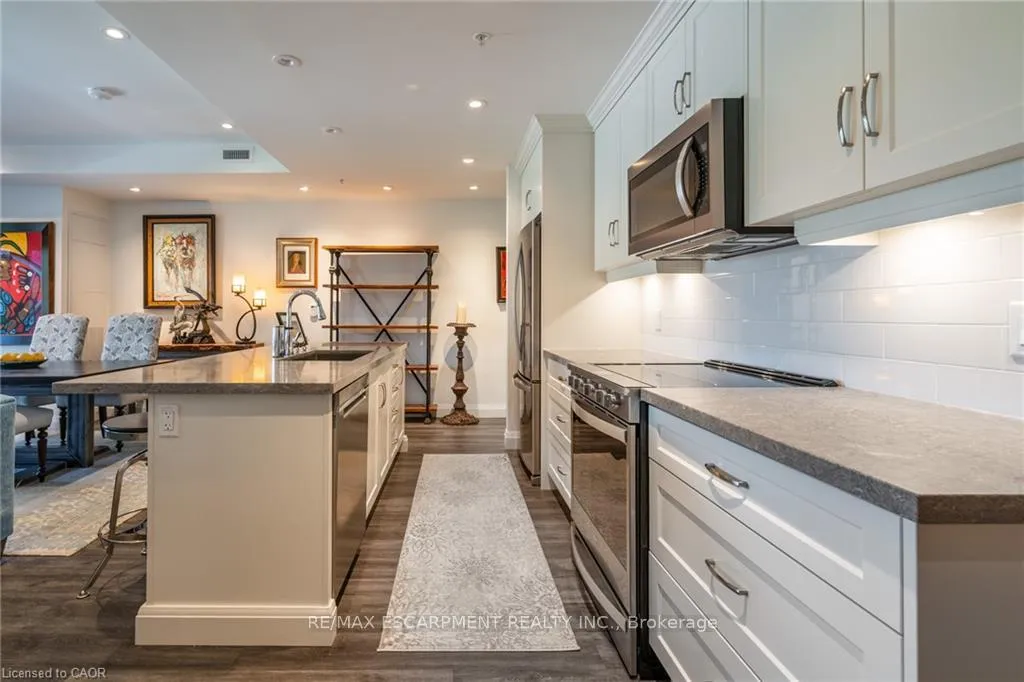 Photo 14 of Unit 213, 30 Hamilton Street S, Hamilton, Waterdown — HOMEH