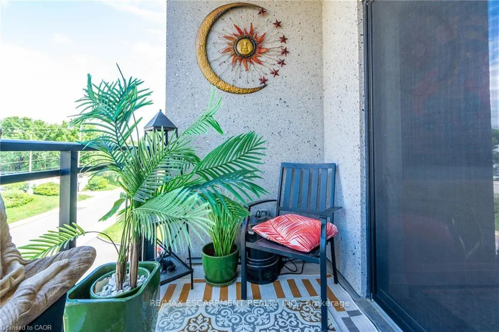 Photo 20 of Unit 213, 30 Hamilton Street S, Hamilton, Waterdown — HOMEH