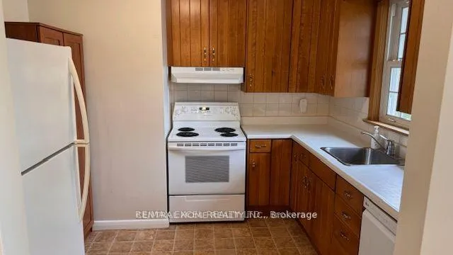 Photo 7 of 328 Jasper Avenue, Oshawa, Lakeview — HOMEH