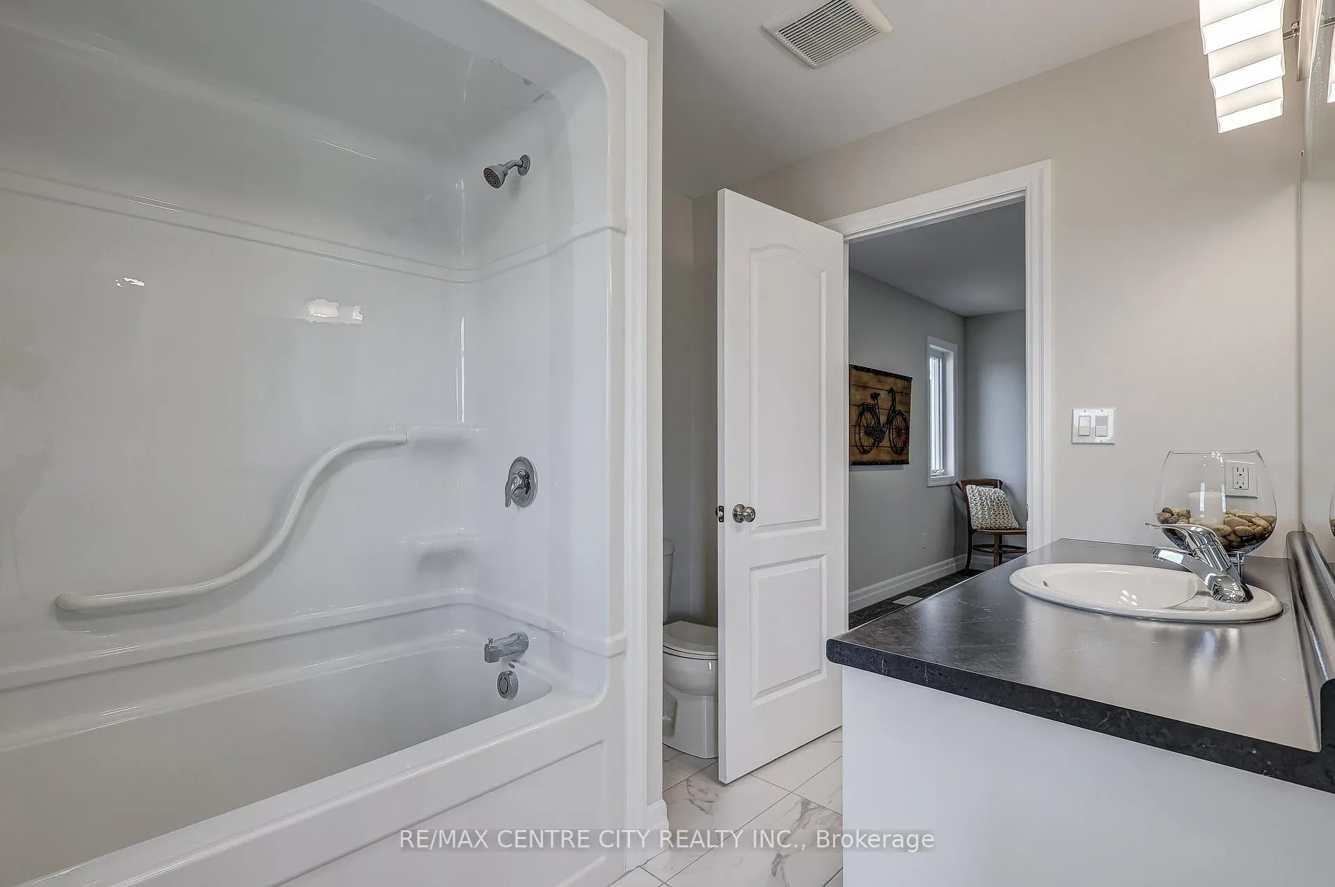 Photo 40 of 58 Aspen Parkway, Aylmer — HOMEH