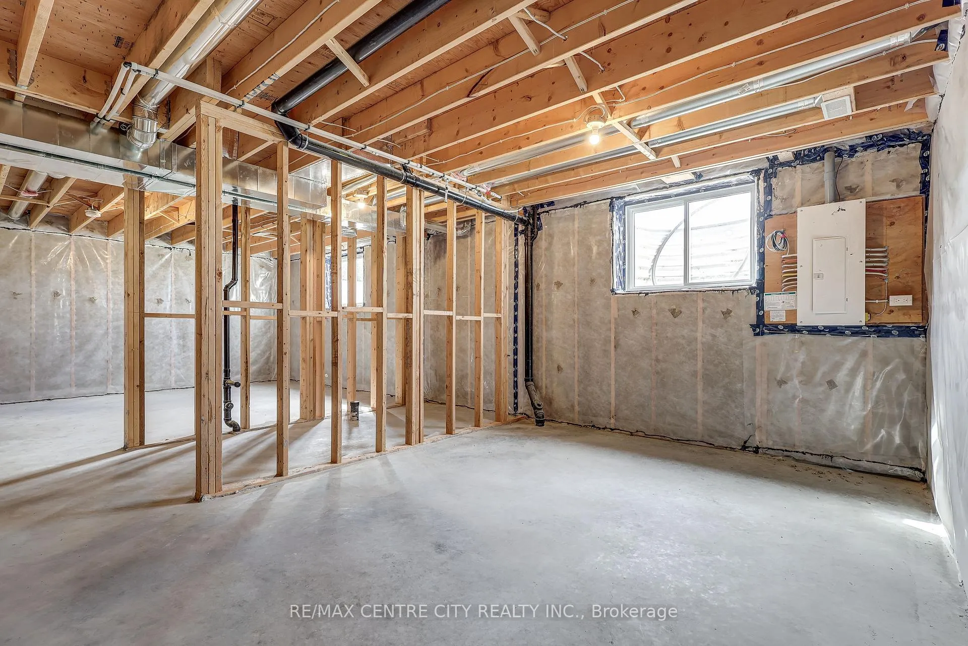 Photo 41 of 58 Aspen Parkway, Aylmer — HOMEH