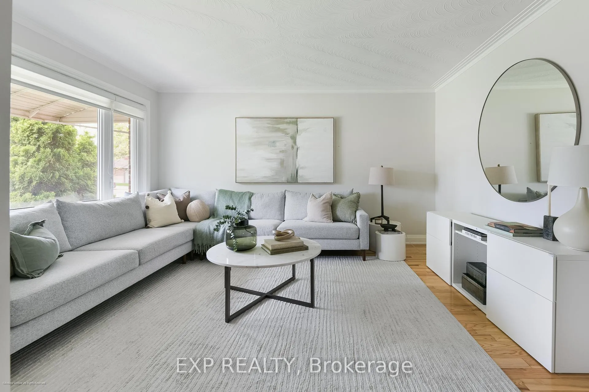 Photo 4 of 125 Treeview Drive, Etobicoke, Alderwood — HOMEH