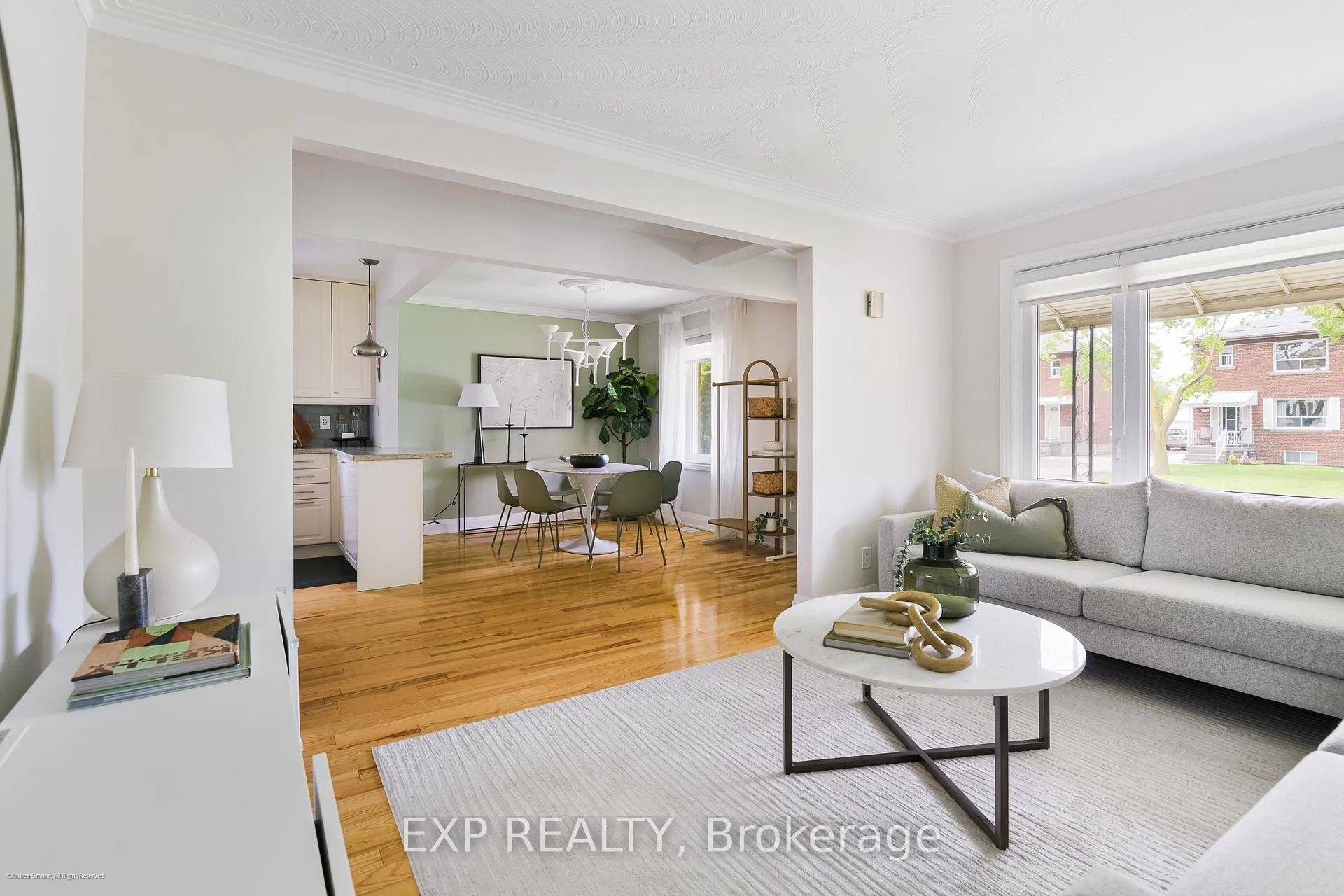Photo 6 of 125 Treeview Drive, Etobicoke, Alderwood — HOMEH
