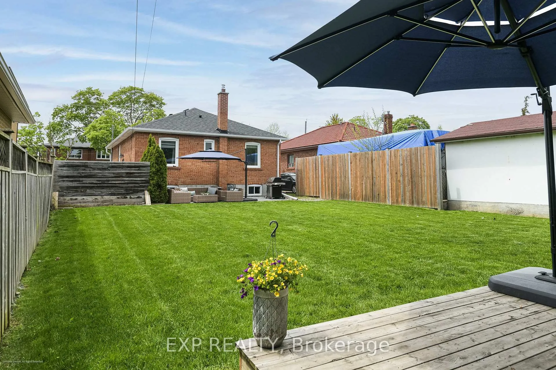 Photo 38 of 125 Treeview Drive, Etobicoke, Alderwood — HOMEH