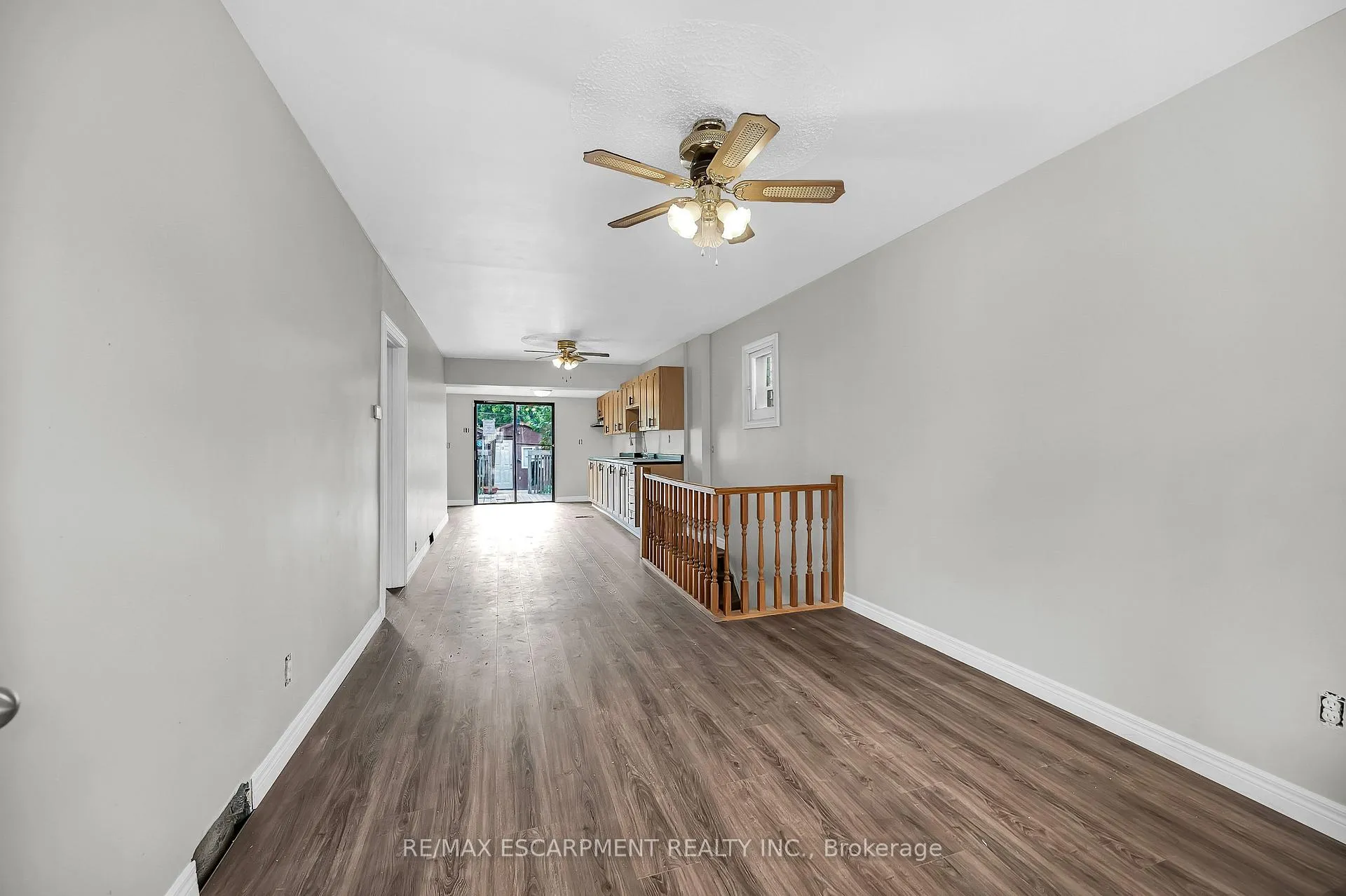 Photo 5 of 1256 Cannon Street E, Hamilton, Crown Point — HOMEH