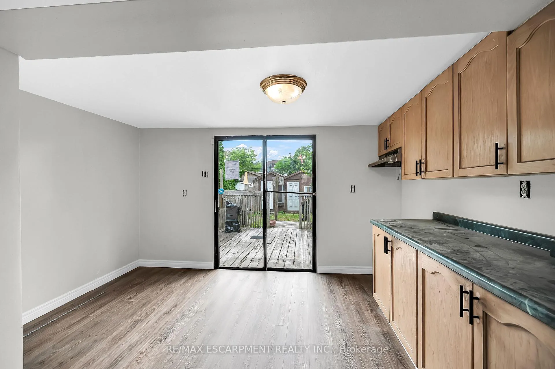 Photo 8 of 1256 Cannon Street E, Hamilton, Crown Point — HOMEH