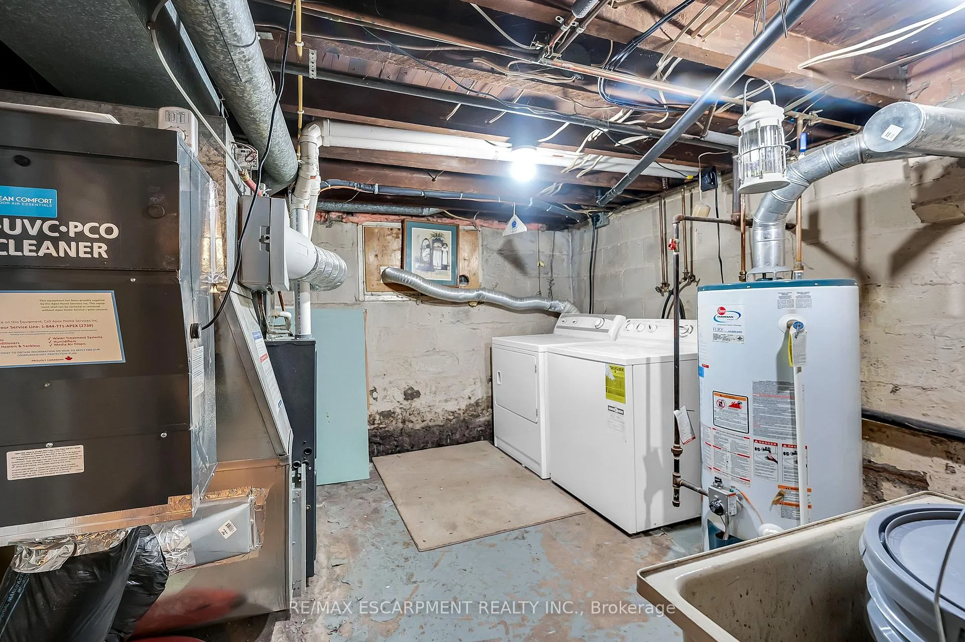 Photo 17 of 1256 Cannon Street E, Hamilton, Crown Point — HOMEH