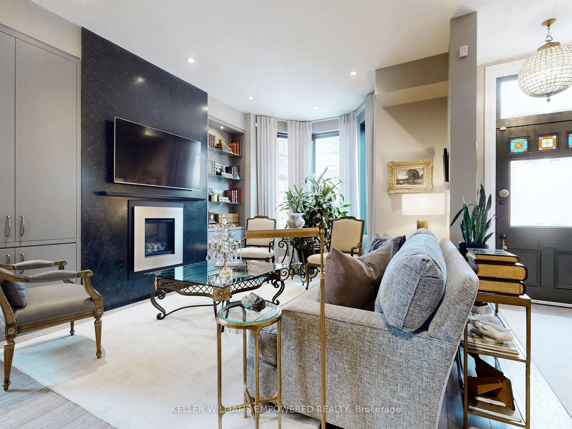 Photo 3 of 10 Webster Avenue, Toronto, The Annex — HOMEH