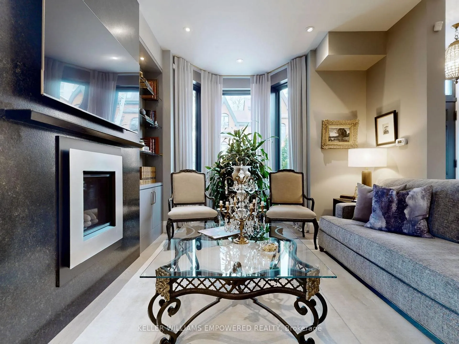 Photo 4 of 10 Webster Avenue, Toronto, The Annex — HOMEH