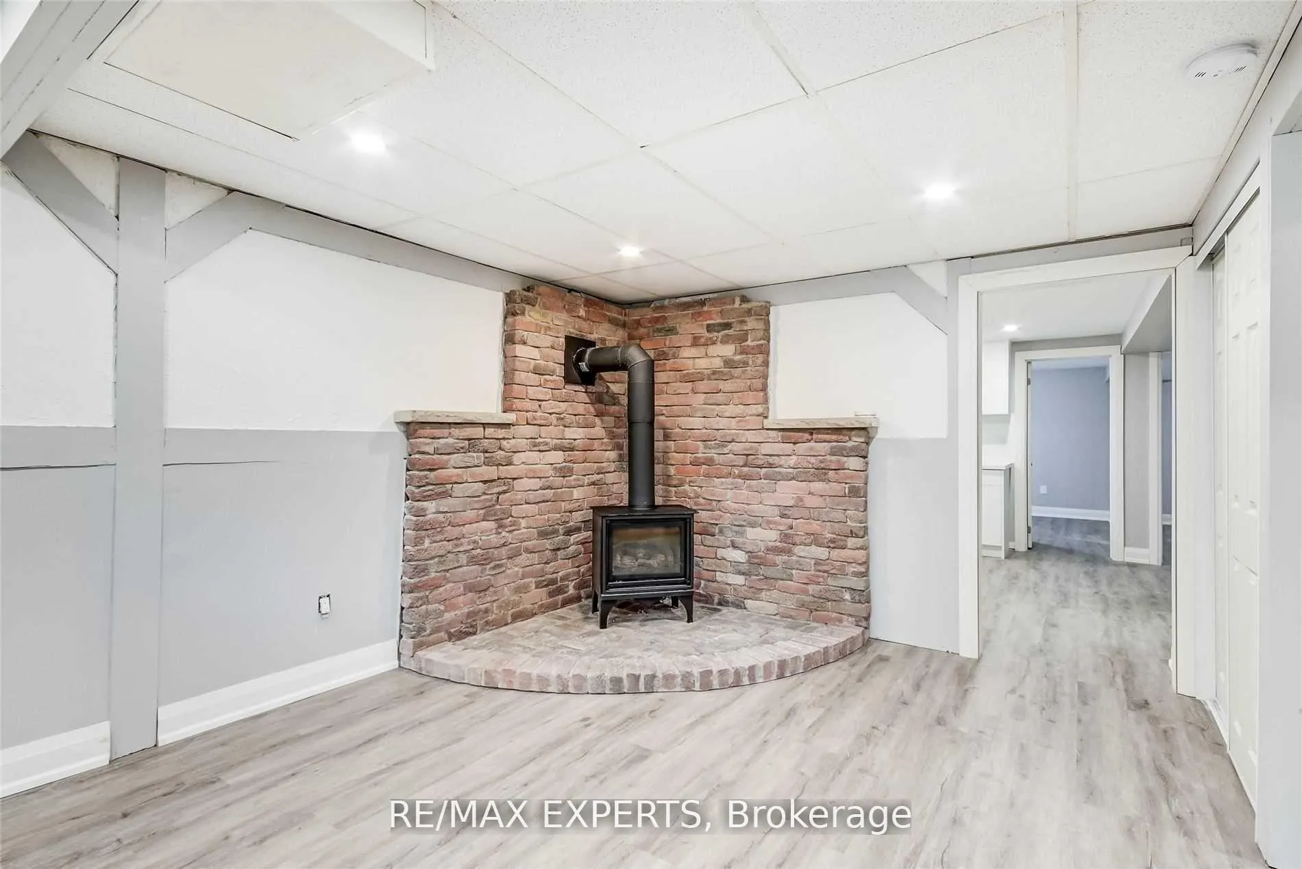 Photo 15 of Unit Lower, 39 The Boulevard, New Tecumseth, Tottenham — HOMEH