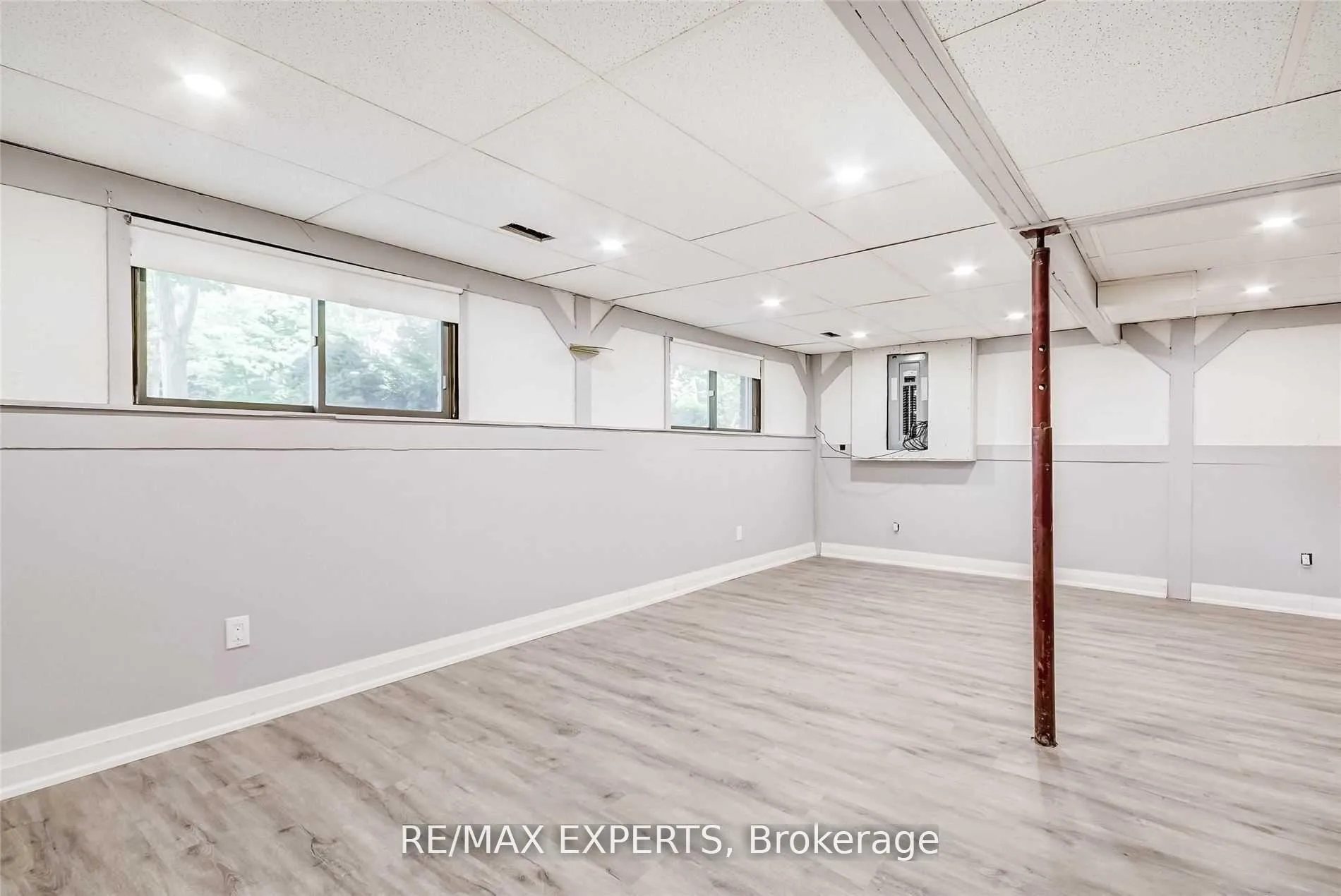 Photo 16 of Unit Lower, 39 The Boulevard, New Tecumseth, Tottenham — HOMEH