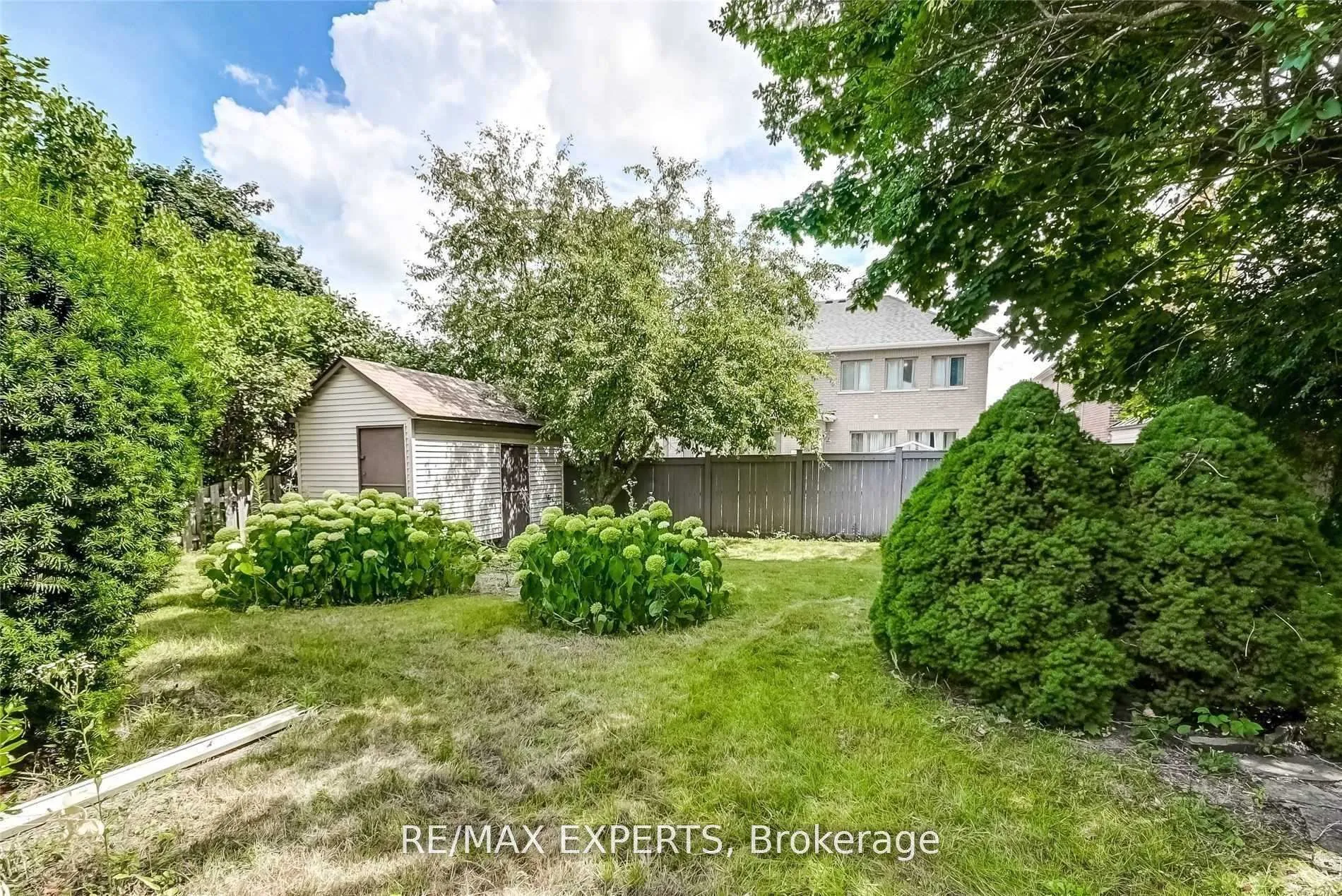 Photo 20 of Unit Lower, 39 The Boulevard, New Tecumseth, Tottenham — HOMEH