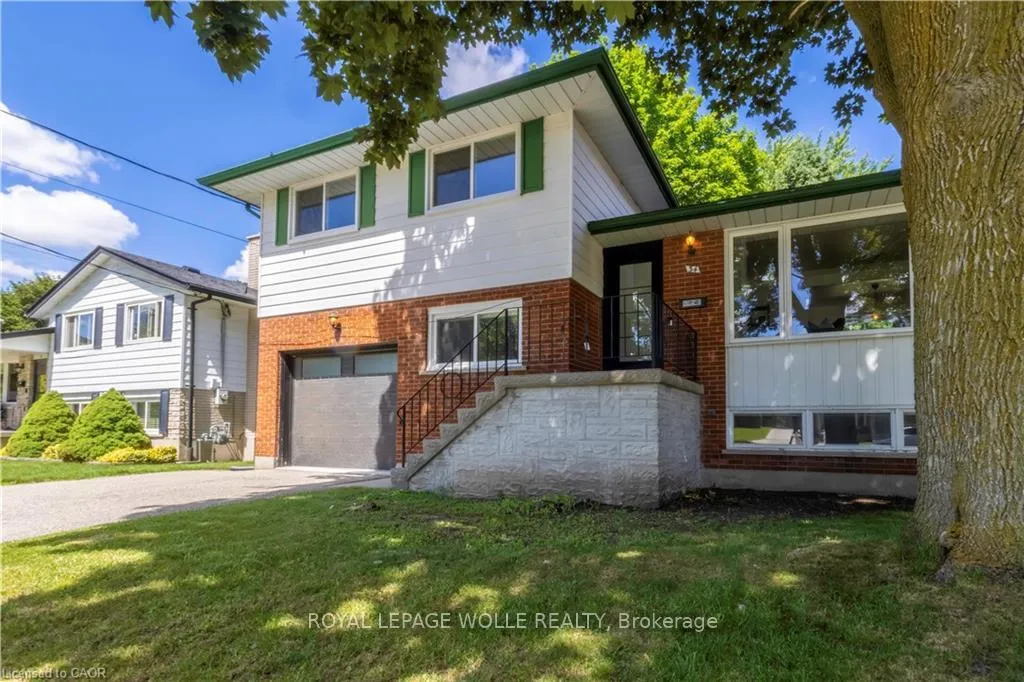 Photo 2 of 34 Golfview Road, Guelph, Victoria North — HOMEH