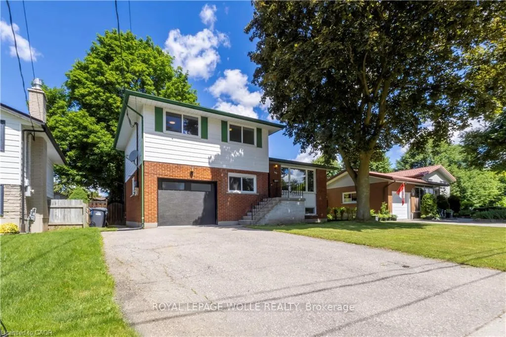 Photo 3 of 34 Golfview Road, Guelph, Victoria North — HOMEH