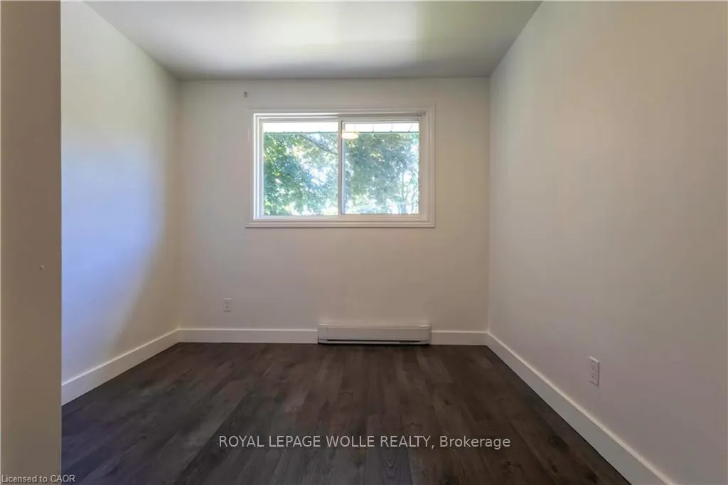 Photo 10 of 34 Golfview Road, Guelph, Victoria North — HOMEH