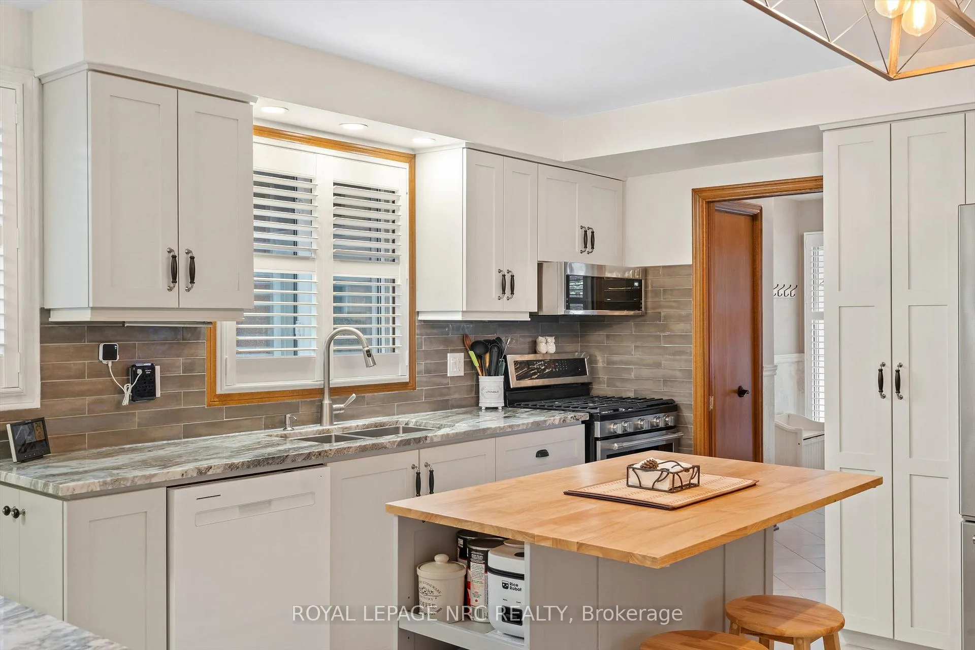 Photo 14 of 16 Bolger Drive, St. Catharines, Lakeport — HOMEH