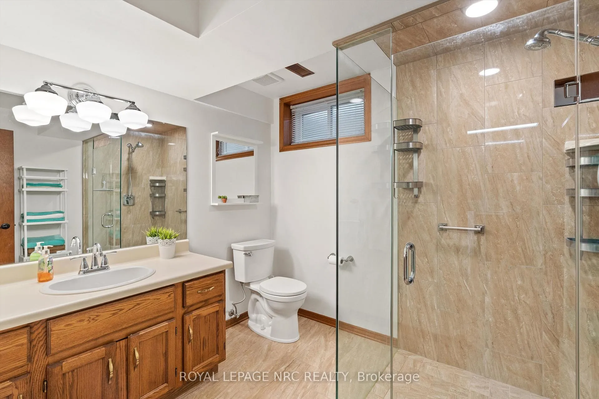 Photo 28 of 16 Bolger Drive, St. Catharines, Lakeport — HOMEH