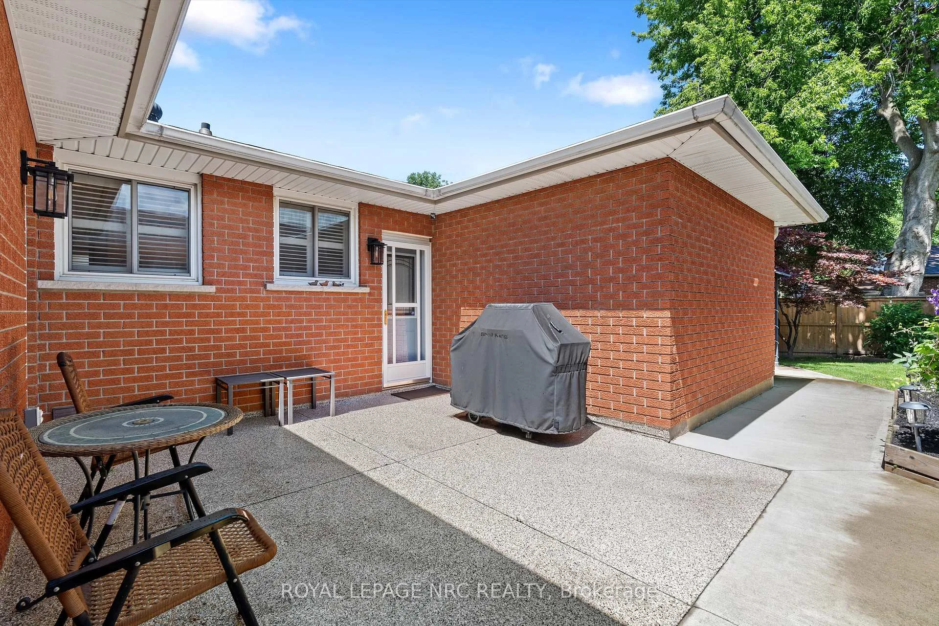 Photo 33 of 16 Bolger Drive, St. Catharines, Lakeport — HOMEH