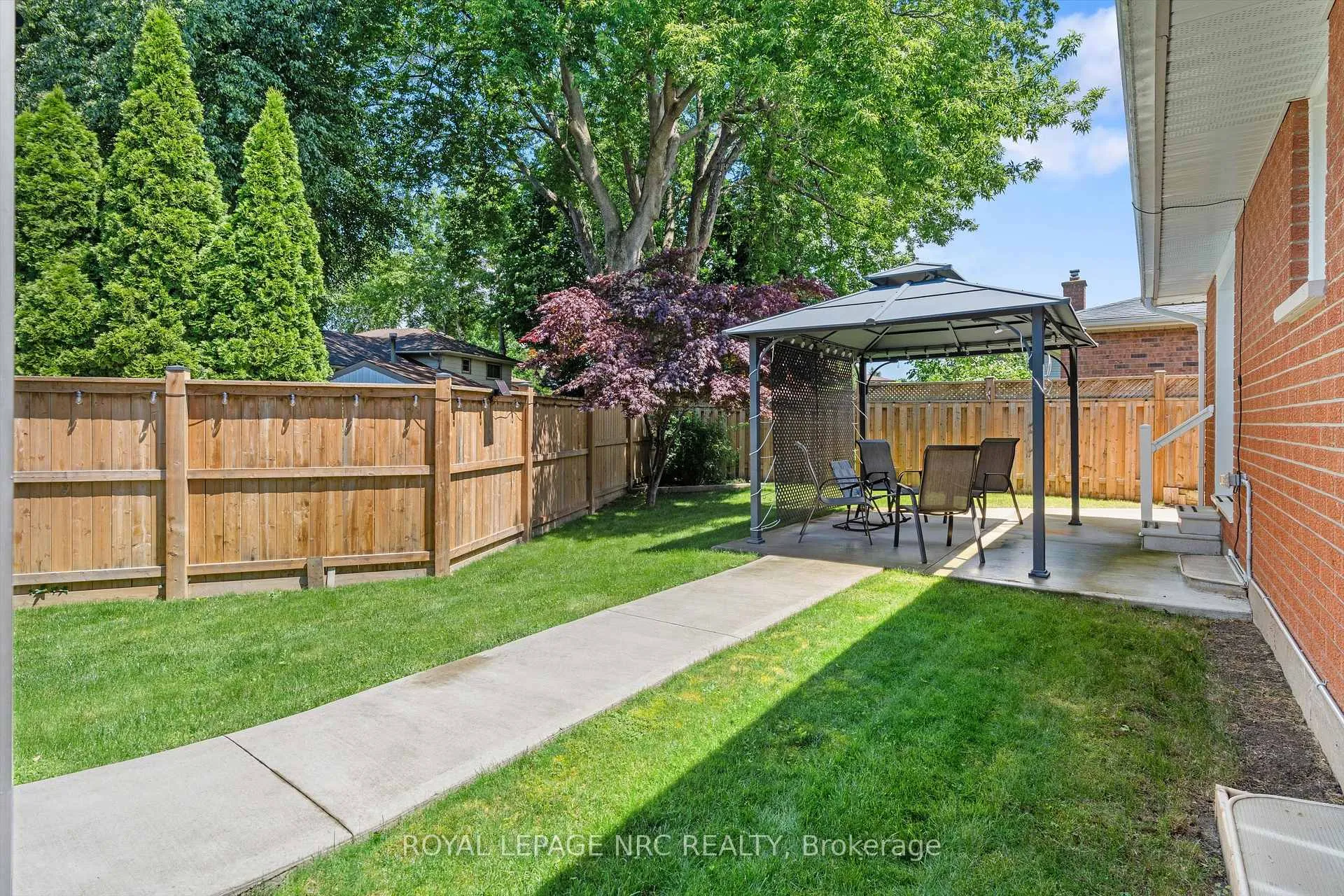 Photo 37 of 16 Bolger Drive, St. Catharines, Lakeport — HOMEH