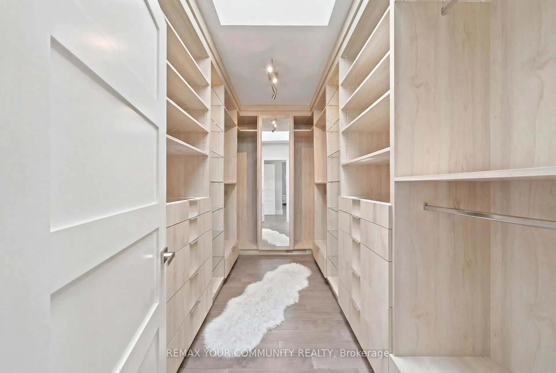 Photo 26 of 59 Cynthia Road, Toronto, Rockcliffe-Smythe — HOMEH