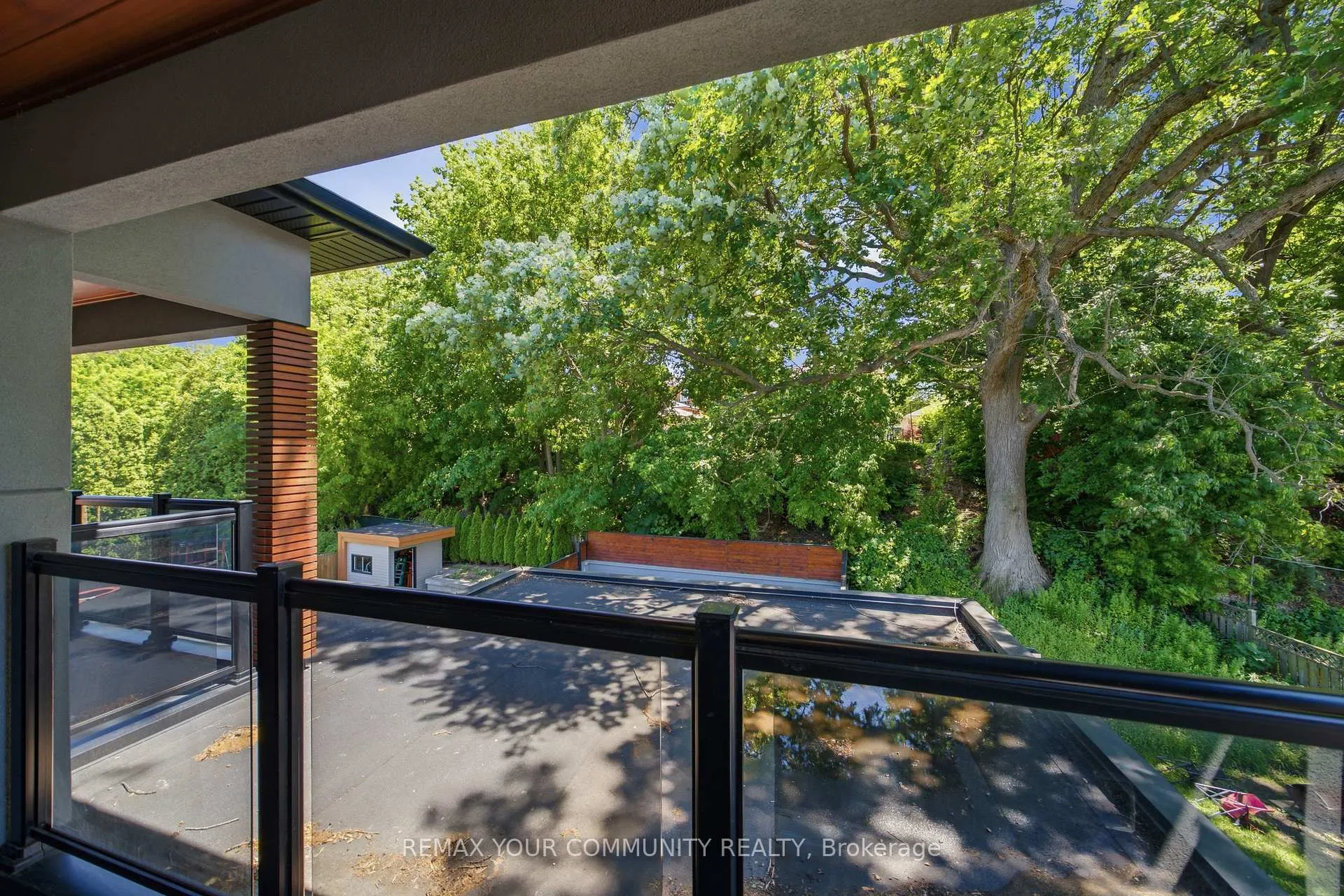 Photo 33 of 59 Cynthia Road, Toronto, Rockcliffe-Smythe — HOMEH